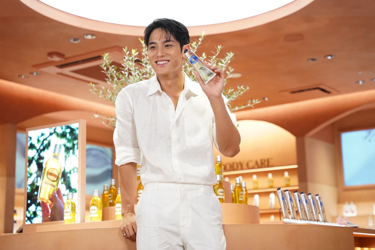 ロクシタン SEVENTEEN ミンギュ コラボ バッグチャーム ロクシタン ミンギュ バッグチャーム ピンバッジ SEVENTEEN