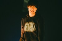 バイラルヒットした代表曲「junkie」で知られるswetty。（Photo by Daiki Miura）