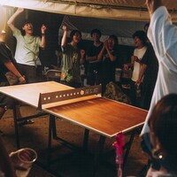 「昼の卓球」「夜の卓球」のイメージ。