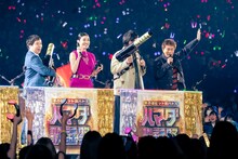 SixTONESの東京・東京ドーム公演に登場した“ハマダ歌謡祭チーム”。(c)TBS