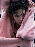 「装苑男子 vol.052」より窪塚愛流。（撮影：toki）