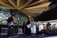 YONLAPAのステージの様子。