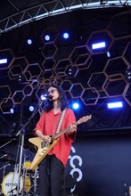 長岡亮介（Vo, G / ペトロールズ）