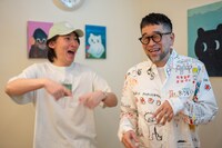 左からビッケブランカ、槇原敬之。