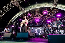 折坂悠太のステージの様子。