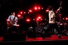 くるりのステージの様子。