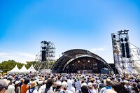 折坂悠太のステージの様子。