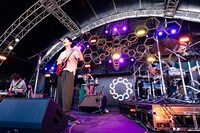 折坂悠太のステージの様子。