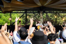 グソクムズのステージの様子。