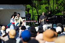 TENDREのステージの様子。