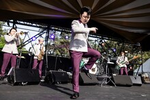 在日ファンクのステージの様子。