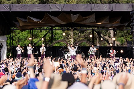 在日ファンクのステージの様子。