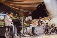 グッドラックヘイワのステージの様子。