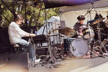 グッドラックヘイワのステージの様子。