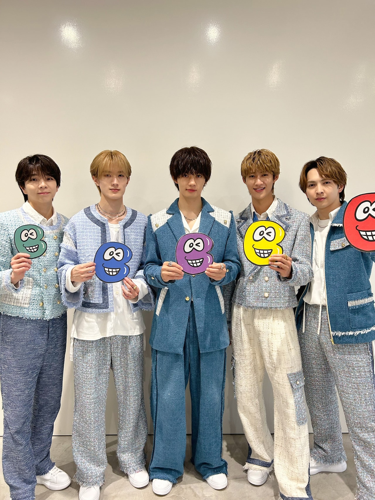 M!LKの食事をパパラッチ「バズリズム02」にILLIT、@onefive、夢喰NEONも出演