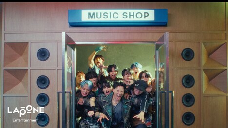 JO1「Love seeker」ミュージックビデオより。