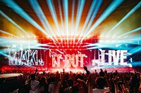 ONE OK ROCKのライブの様子。（Photo by Kosuke Ito）