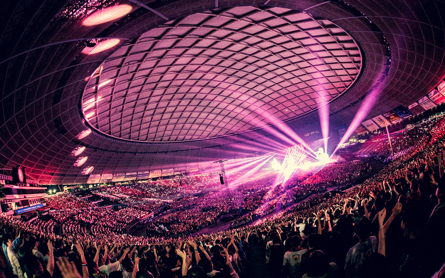 ONE OK ROCKのライブの様子。（Photo by Masahiro Yamada）