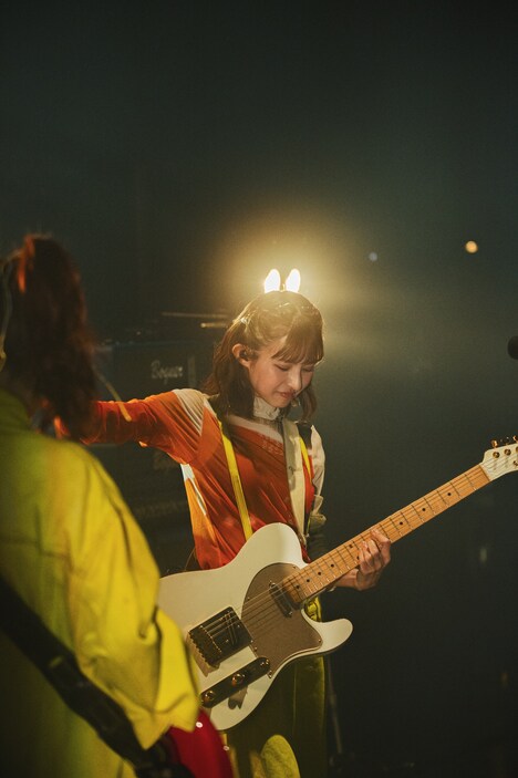 HARUNA（Vo, G）（Photo by Yukihide [JON...] Takimoto）