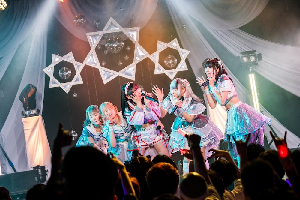Mirror,Mirror「Super Miraism V」の様子。