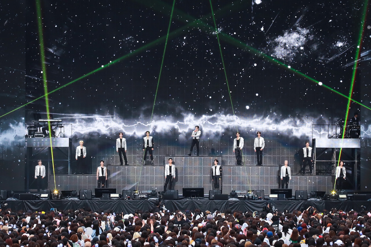 SEVENTEENデビュー9周年記念日にスタジアムツアー完走（ライブ