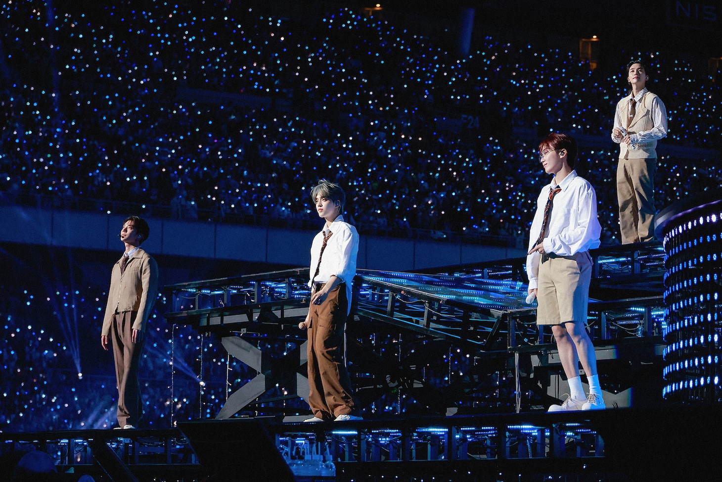 「SEVENTEEN TOUR 'FOLLOW' AGAIN TO JAPAN」日産スタジアム公演の様子。(P)&(C) PLEDIS Entertainment