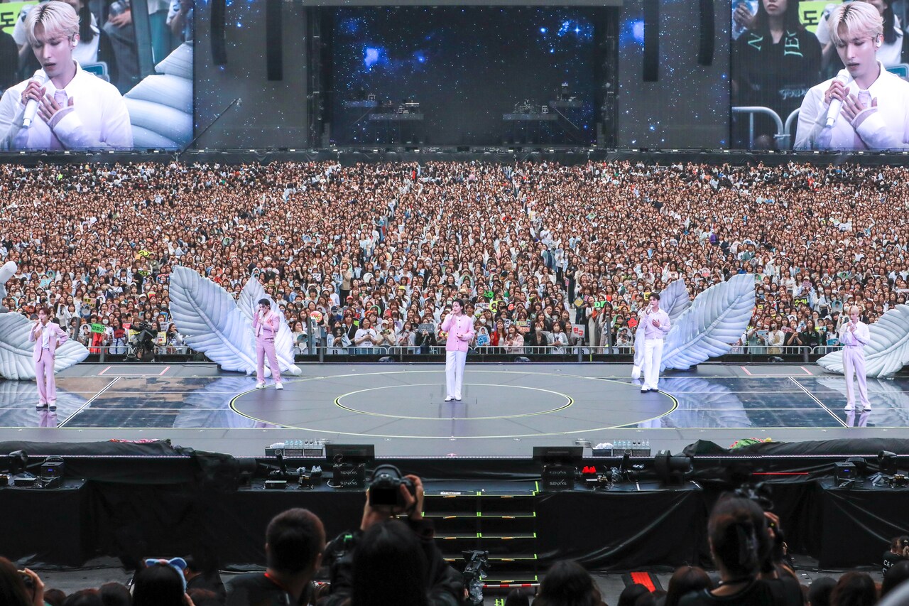 SEVENTEENデビュー9周年記念日にスタジアムツアー完走（ライブ