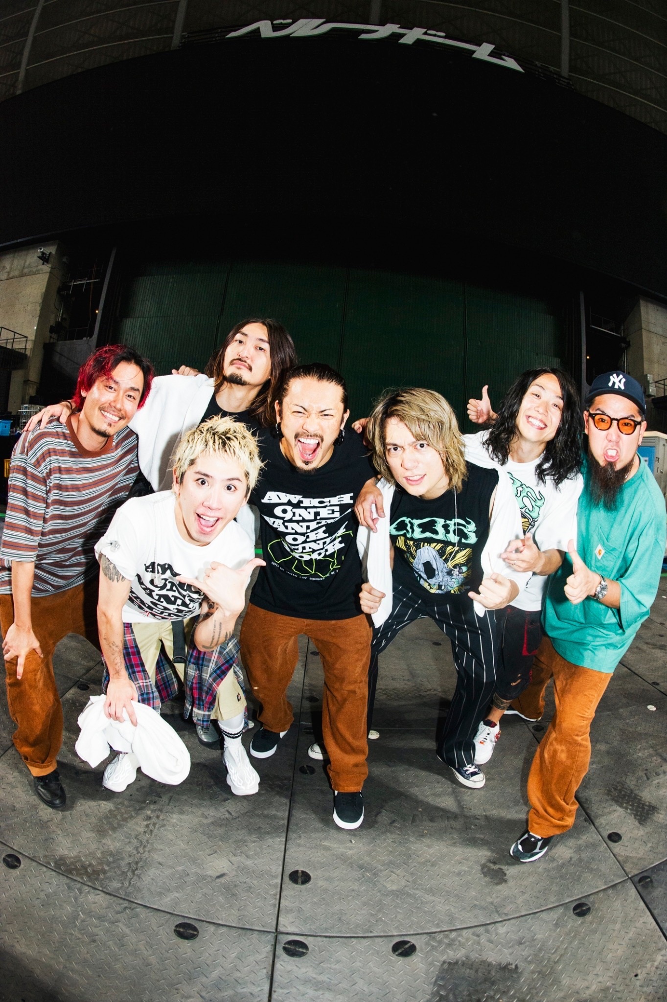 ONE OK ROCKとWANIMA。（Photo by Yukihide "JON..." Takimoto）