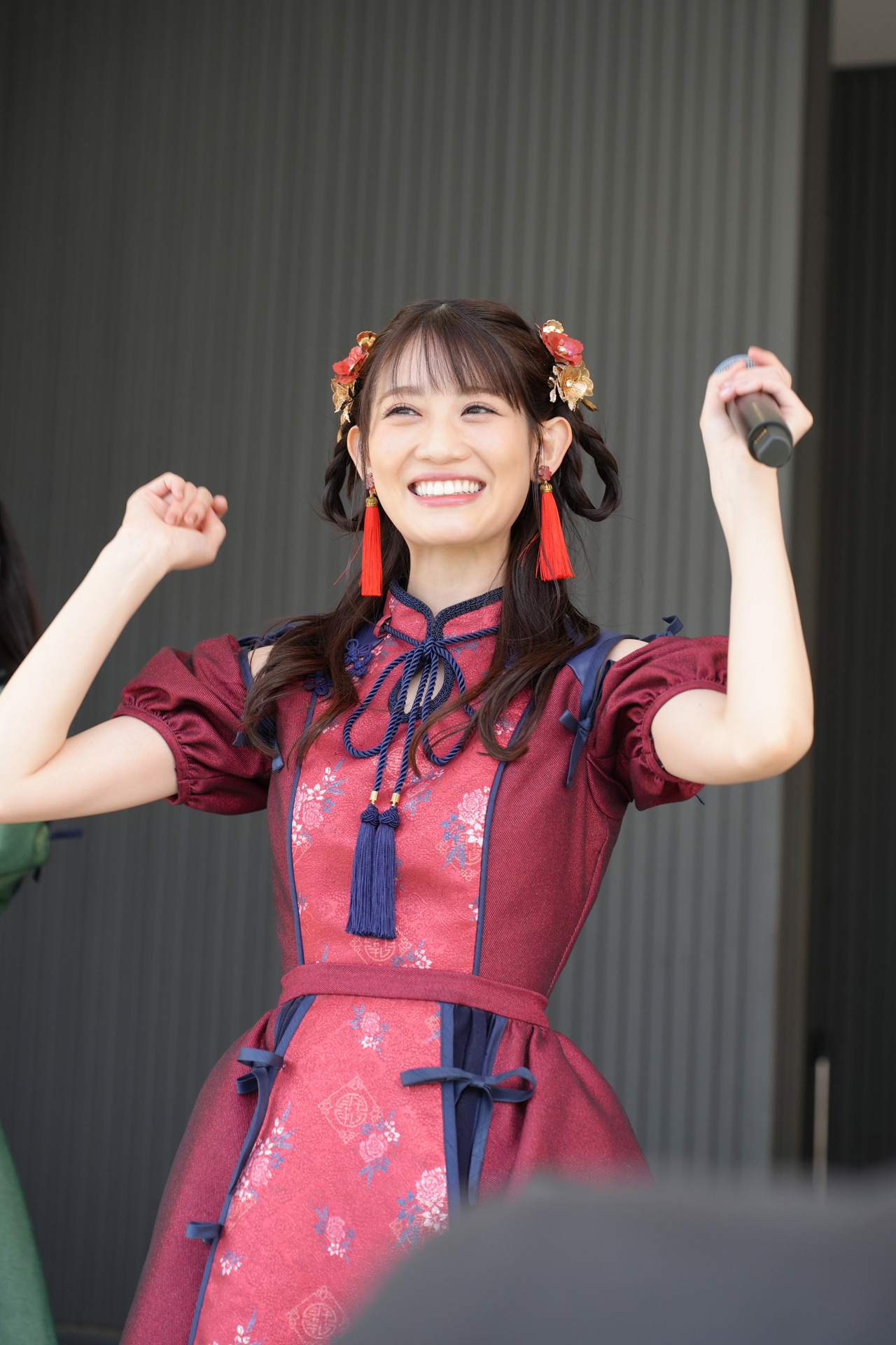 秋本帆華