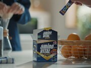 アミノバイタルのWeb CM「楽しいからやるんだ」編より。