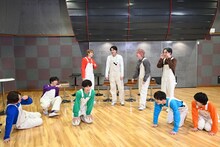 笑い崩れる超特急。