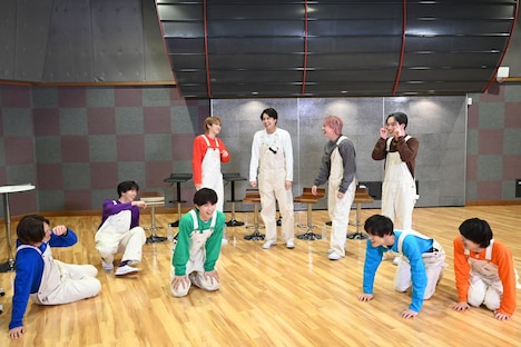 笑い崩れる超特急。