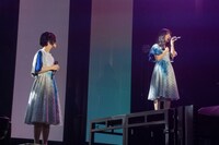 「春霞」を歌う冨樫優花と川本空。