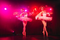 「妖精さんの素敵なダンスショー」の様子。（撮影：金澤正平）