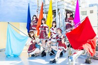 虹色の飛行少女