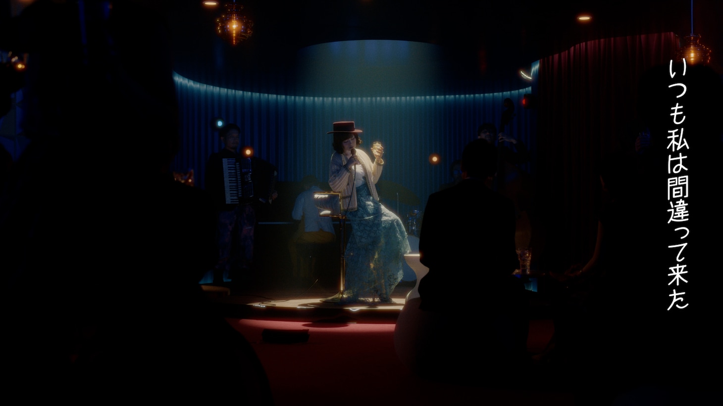 「SUNTORY WORLD WHISKY 碧Ao」のWeb CM「今宵、どうぞお好きなように」編より。