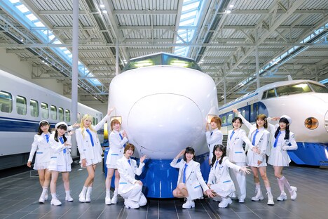 「灰toダイヤモンド / Go City Go / フックの法則」プロモーションの様子。