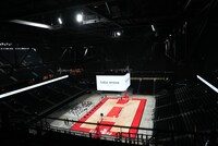 4Fスタンドの最後列17列目からの見え方。