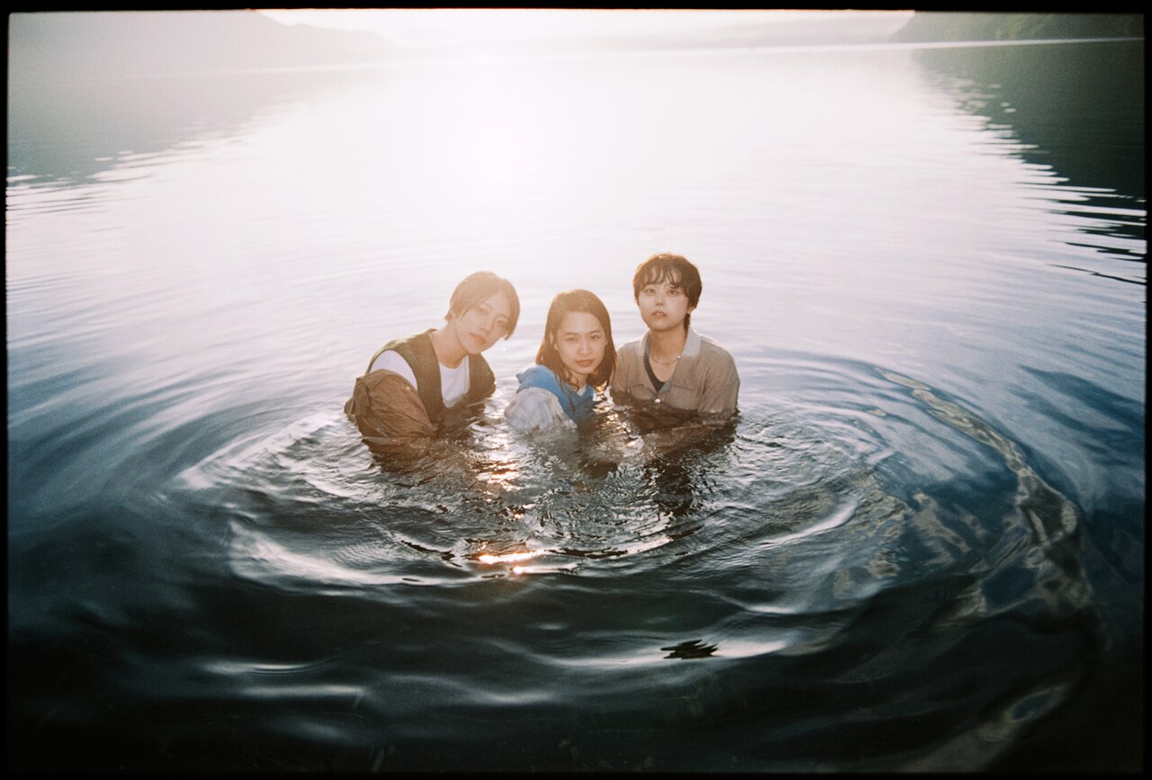 The Wisely Brothers、即興演奏取り入れたニューアルバム「その前夜」本日リリース