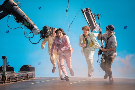 テレビCM「Coke STUDIO 魔法のはじまり」編の撮影の様子。