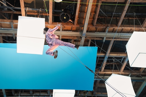 テレビCM「Coke STUDIO 魔法のはじまり」編の撮影の様子。