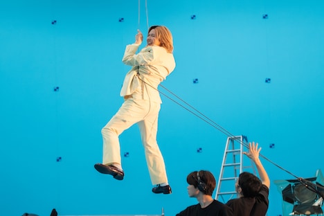 テレビCM「Coke STUDIO 魔法のはじまり」編の撮影の様子。