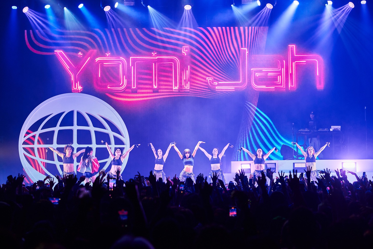 Awich「THE UNION TOUR 2024」東京・Zepp Haneda（TOKYO）公演の様子。