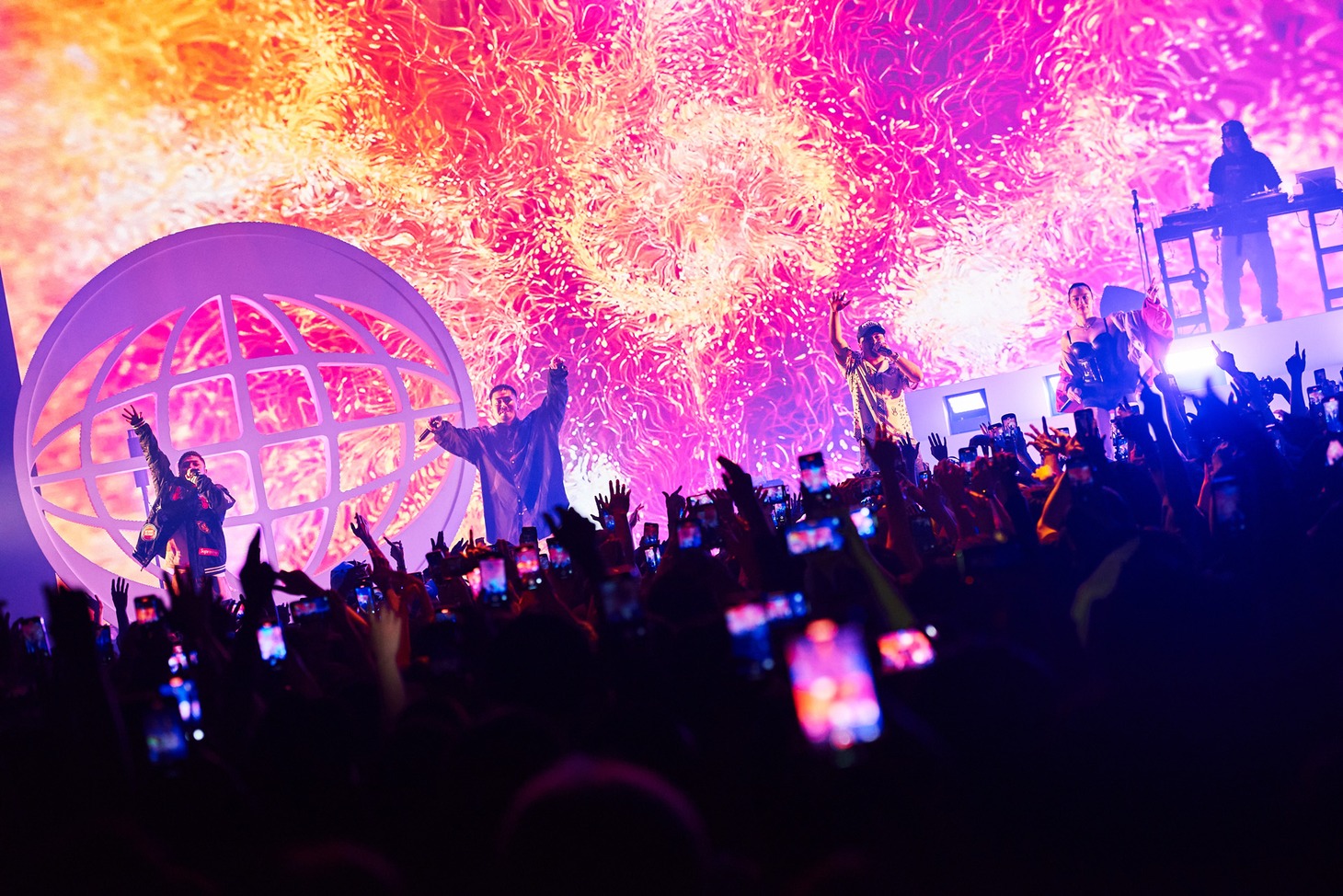 Awich「THE UNION TOUR 2024」東京・Zepp Haneda（TOKYO）公演の様子。