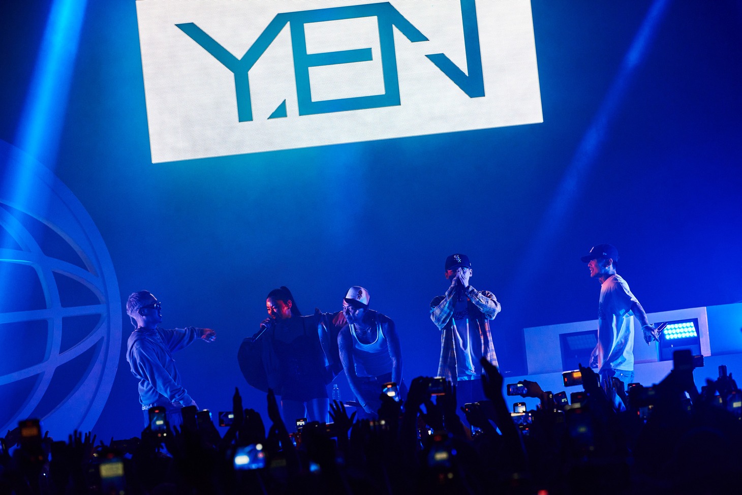 Awich「THE UNION TOUR 2024」東京・Zepp Haneda（TOKYO）公演の様子。
