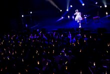 「仲村悠菜生誕ソロライブ『純喫茶ミルクティー～2杯目～』」の様子。