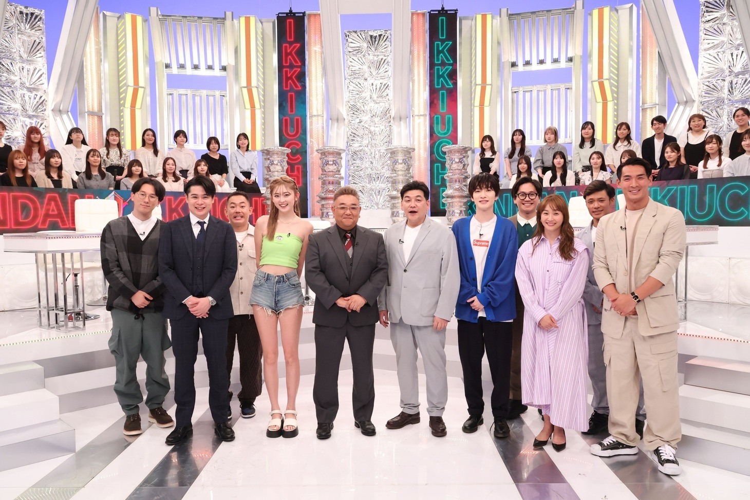 「今夜解禁！ 禁断の一騎打ち サンドのこんな勝負させて大丈夫!?GP」の出演者たち。(c)フジテレビ