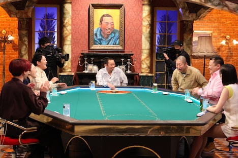 フジテレビ「酒のツマミになる話」より。(c)フジテレビ