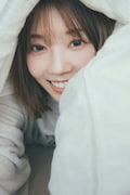 高本彩花の1st写真集「僕の記憶の中で」より。(撮影:東京祐)(c)KOBUNSHA