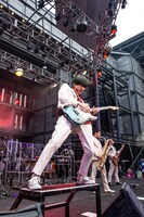 加藤隆志（G）（撮影：仁礼博）